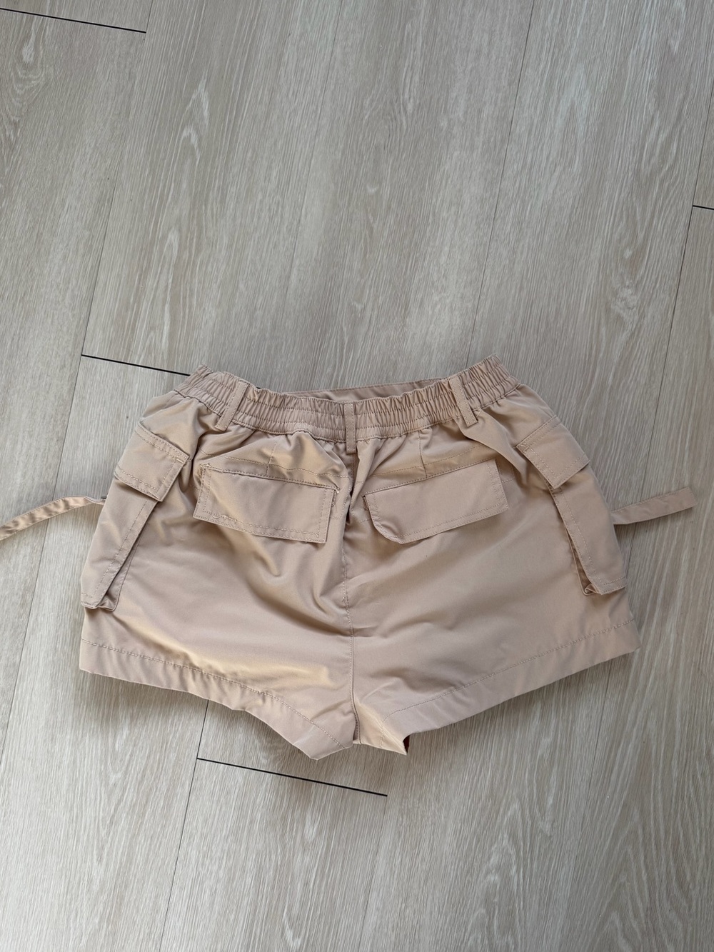 Shorts - Picture 3 of 3